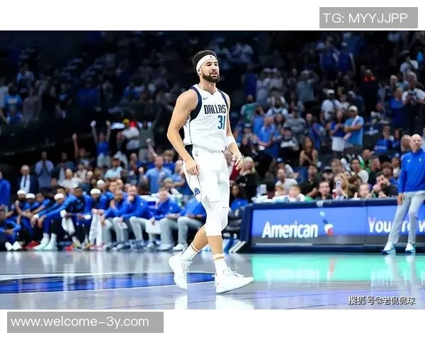 克莱状态回暖五记三分助力球队队友教练赞其牵制力巨大打开进攻缺口