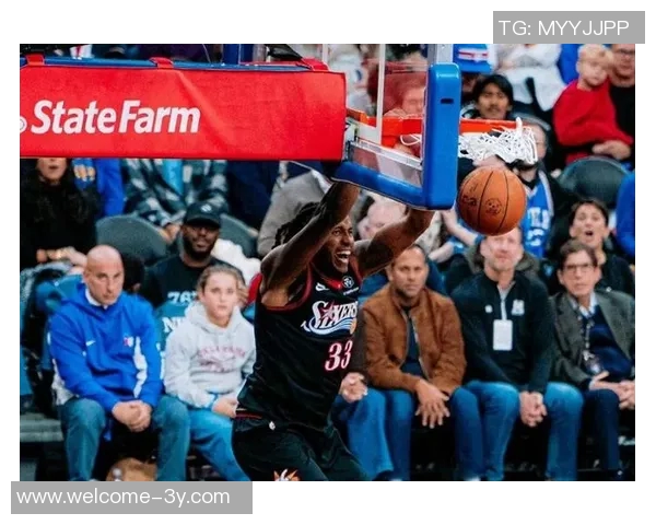 勇士惜败76人赛季战绩下滑至11胜12负胜率跌破五成