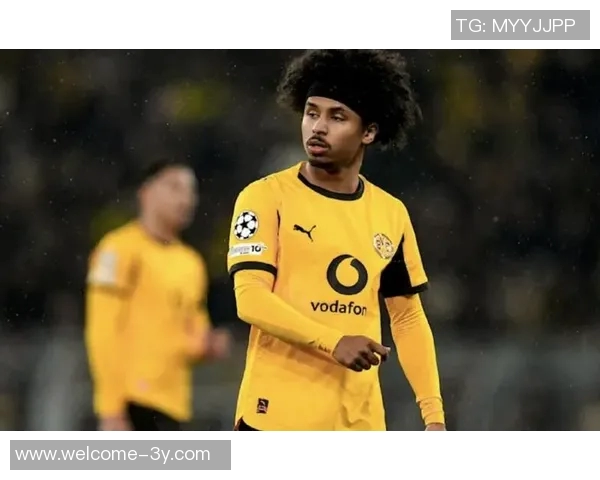 多特赢球后阿德耶米独自离开更衣室引发关注